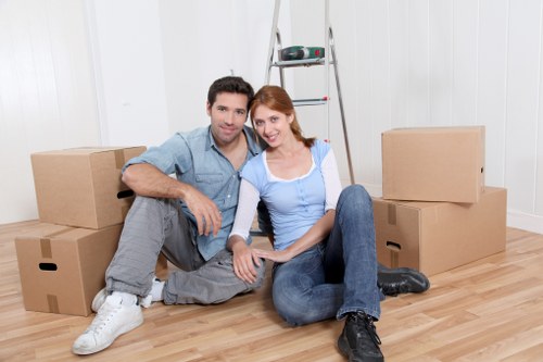 Organised moving supplies and truck hire setup in Charlton