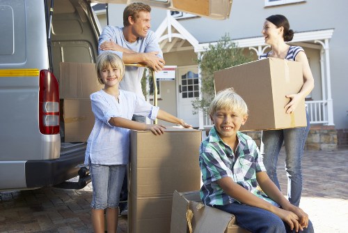 Office packing and unpacking services for businesses in Charlton