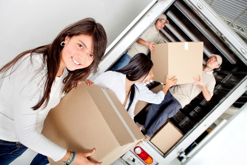 Governing law and legal agreement text for UK moving service